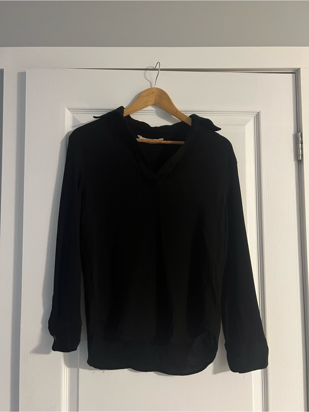 Zara Black V-Neck Long Sleeve Women's Top